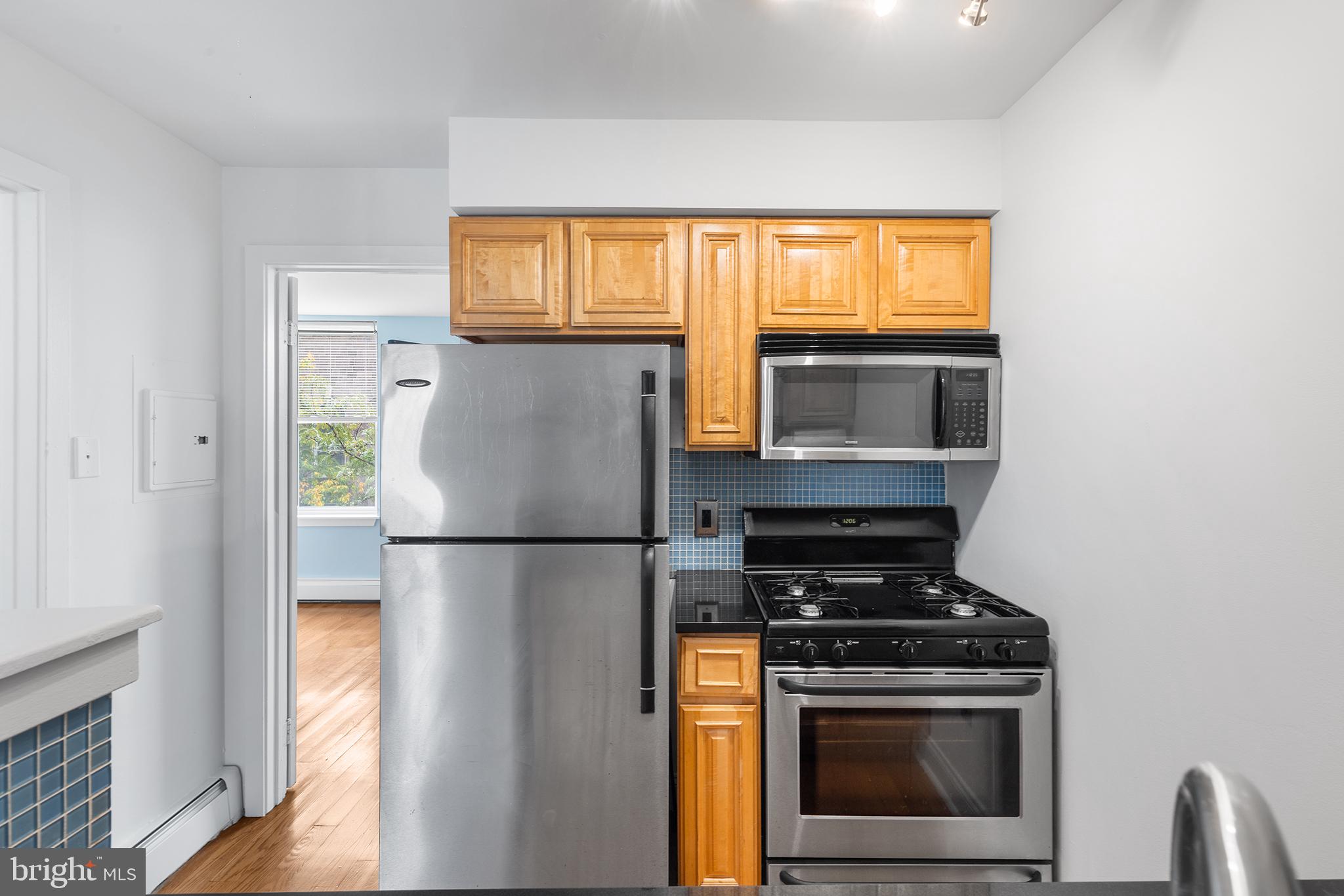 2017-17 Christian St #C