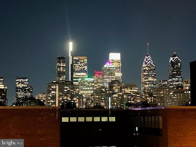 2017-17 Christian St #C