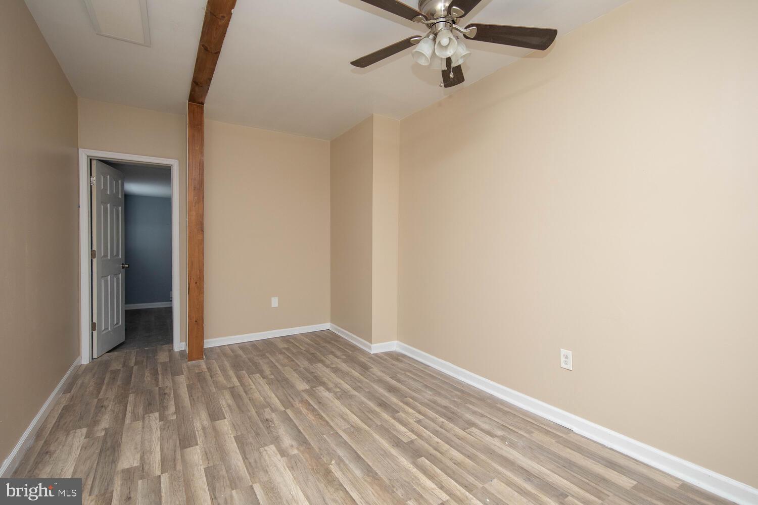 2213 N UBER ST #1ST FLOOR