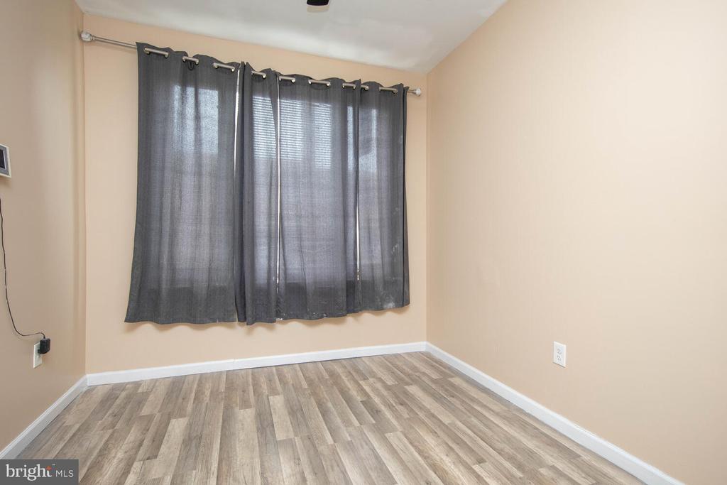 2213 N UBER ST #1ST FLOOR