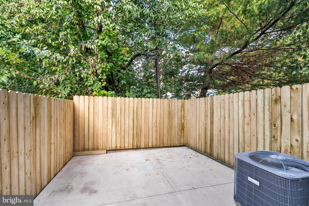 2019 E Fletcher St