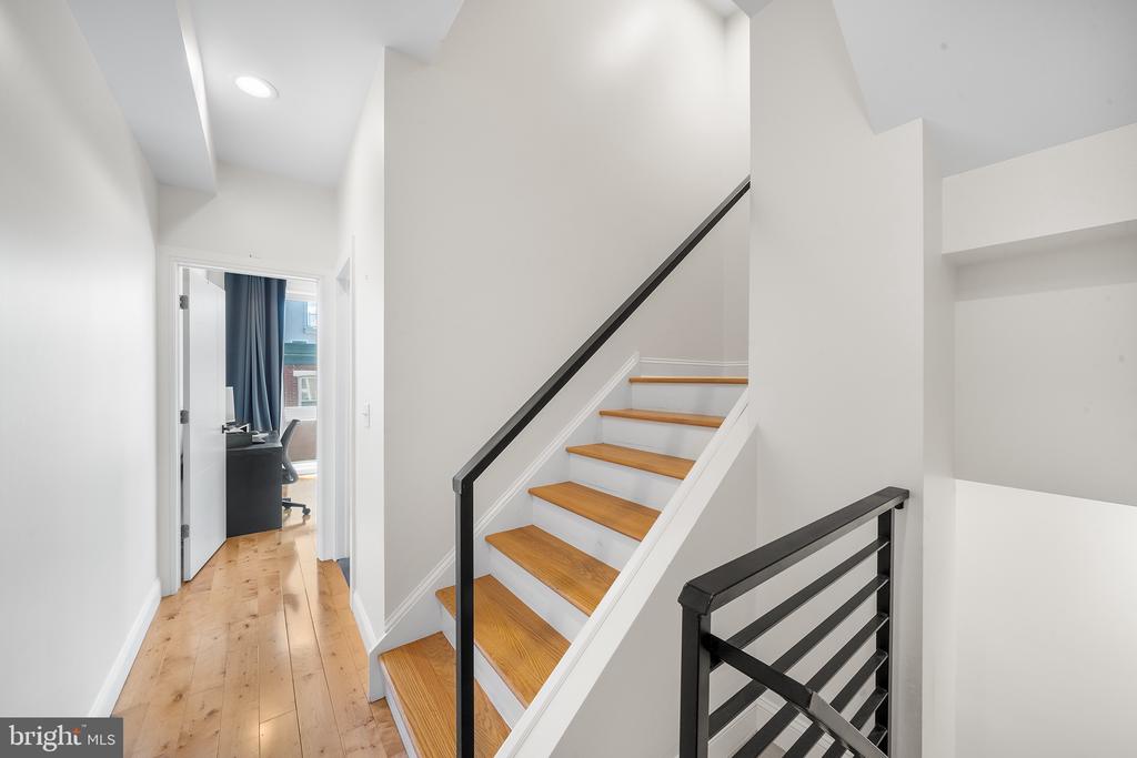 1933 Gerritt St