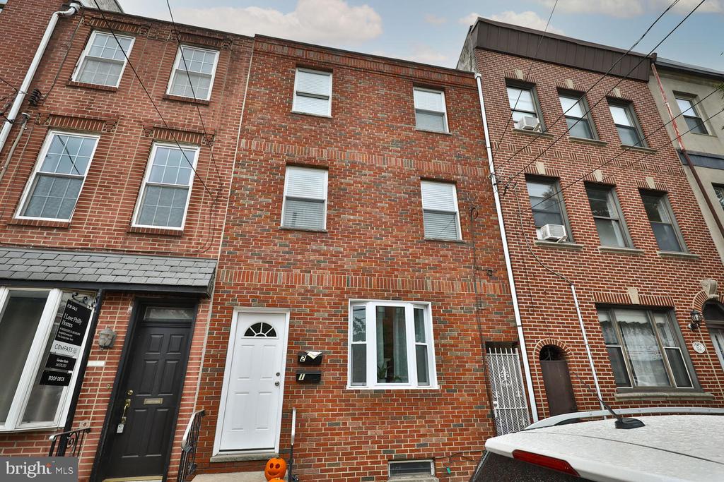 911 S 2ND ST #2