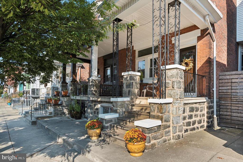 5021 Locust St