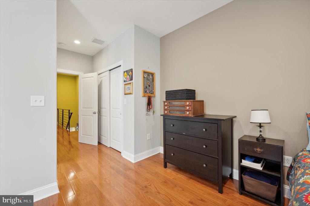 5021 Locust St