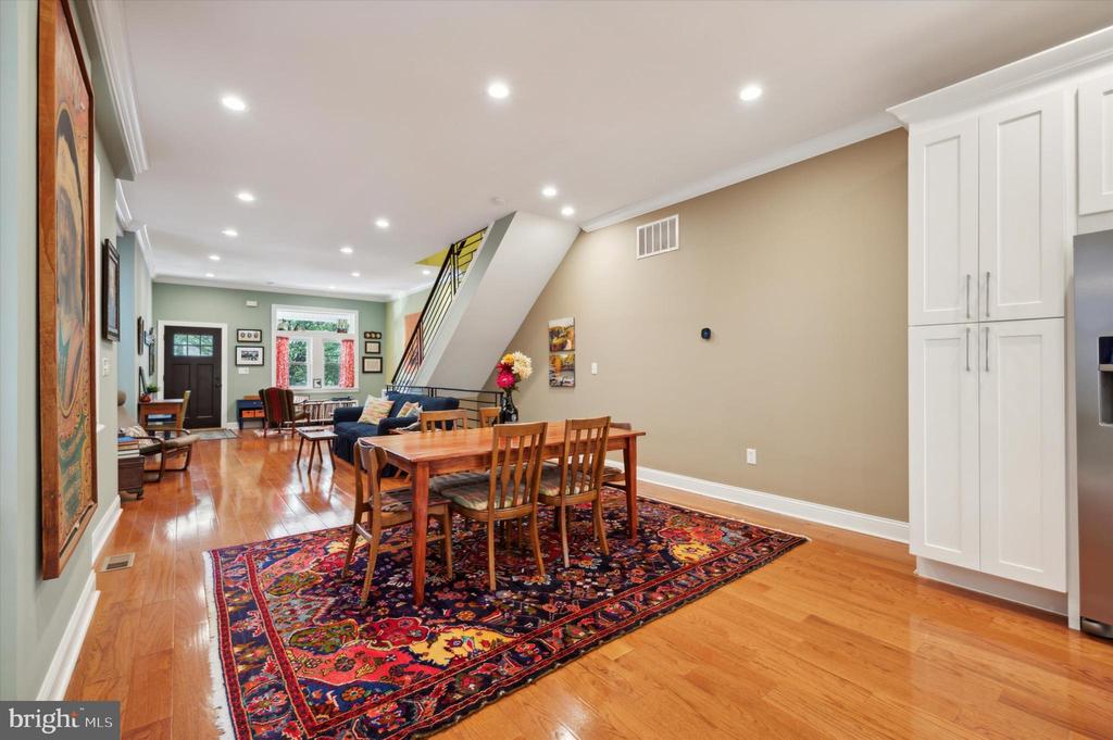 5021 Locust St