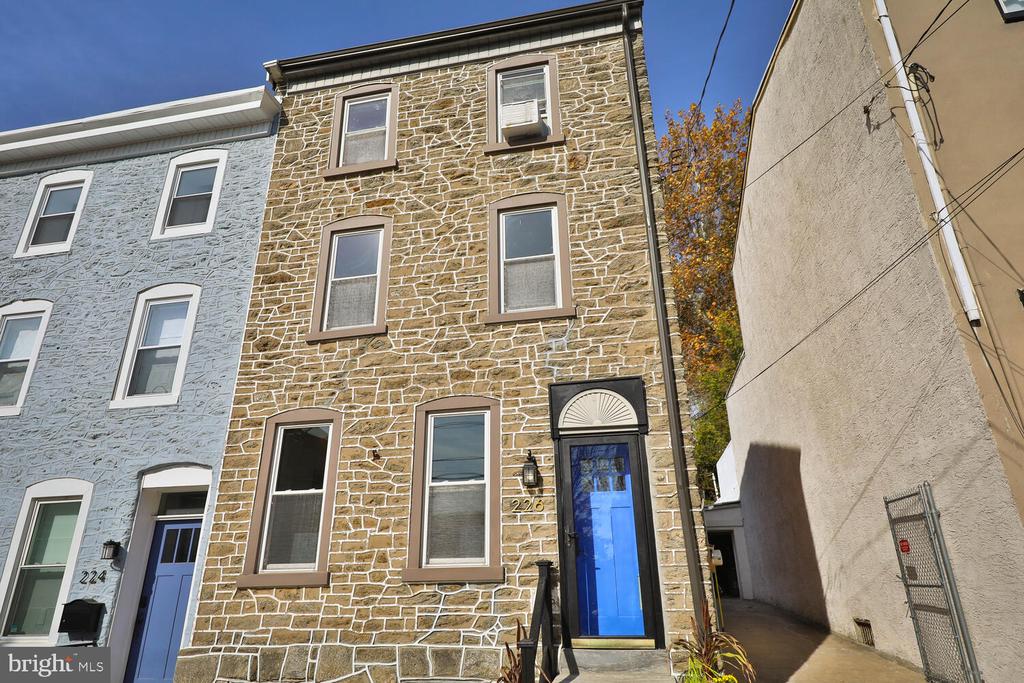 226 Hermitage St