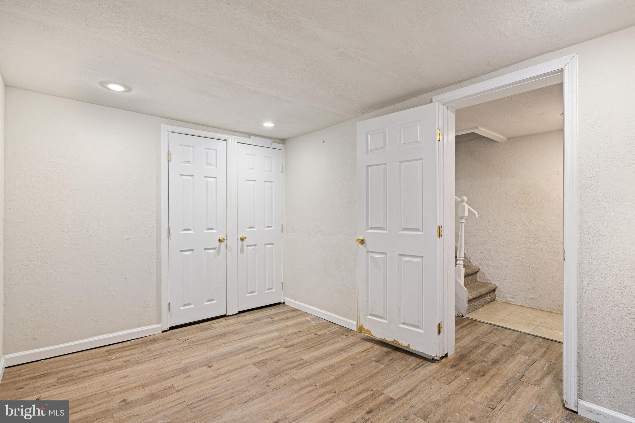 7627 Elmwood Ave
