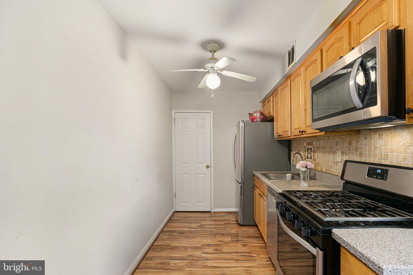 7627 Elmwood Ave