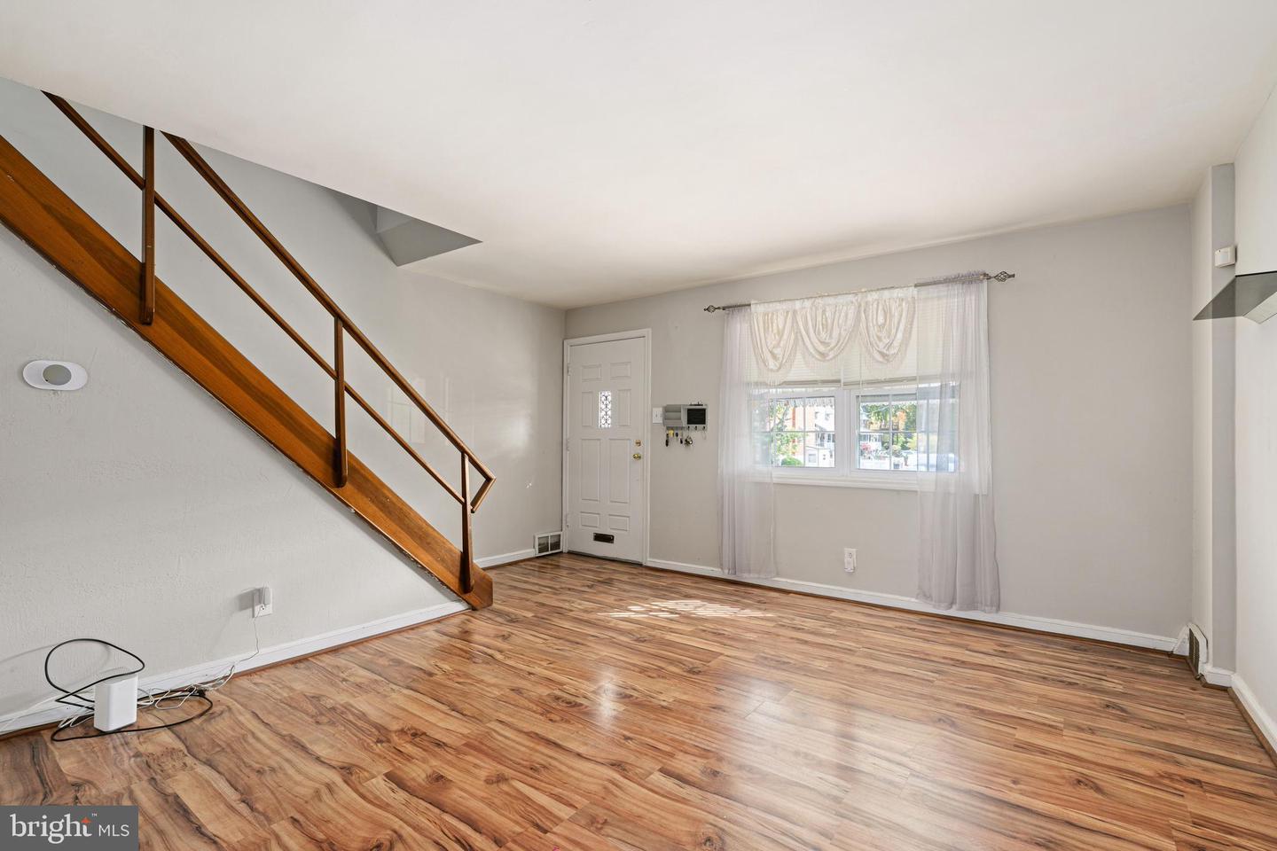 7627 Elmwood Ave