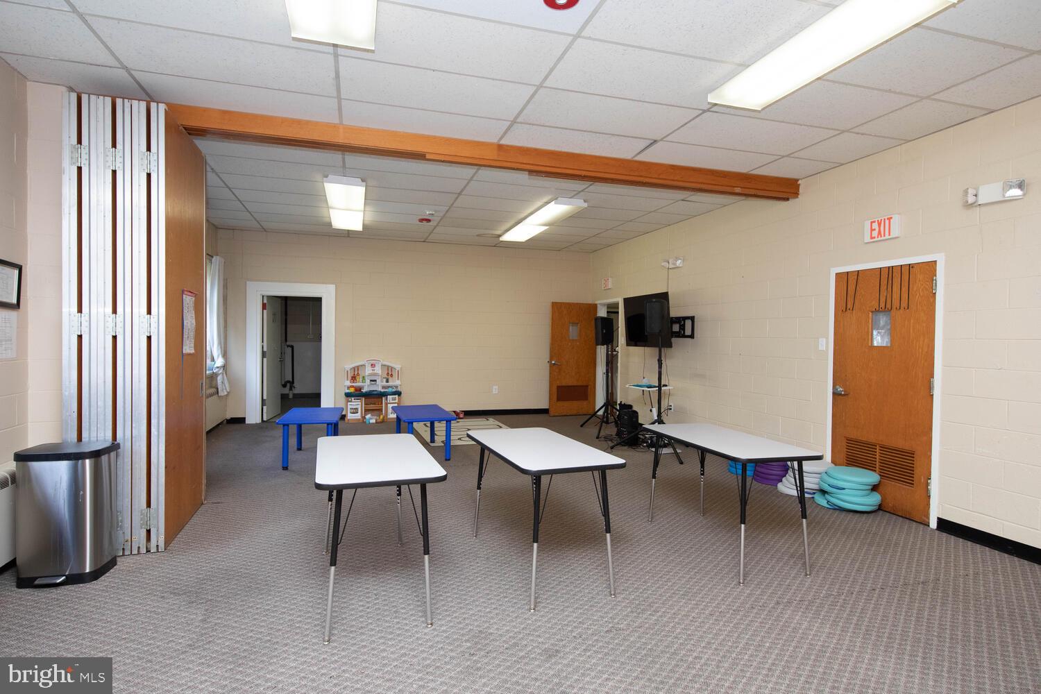7372-78 Henry Ave