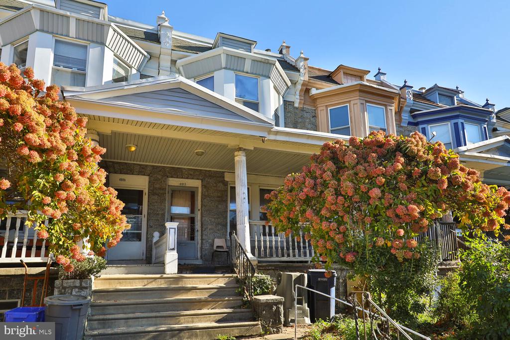4913 Pulaski Ave