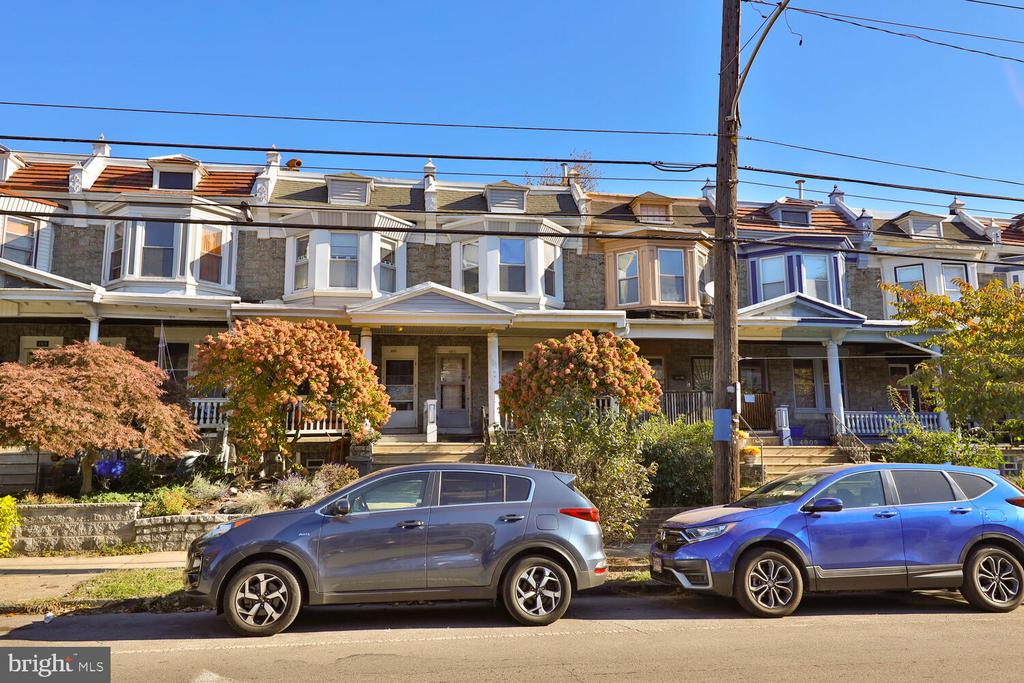 4913 Pulaski Ave