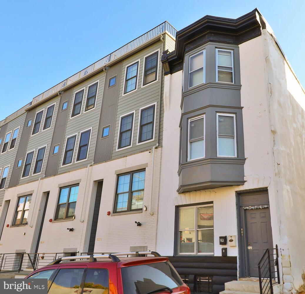 2535 N Front St