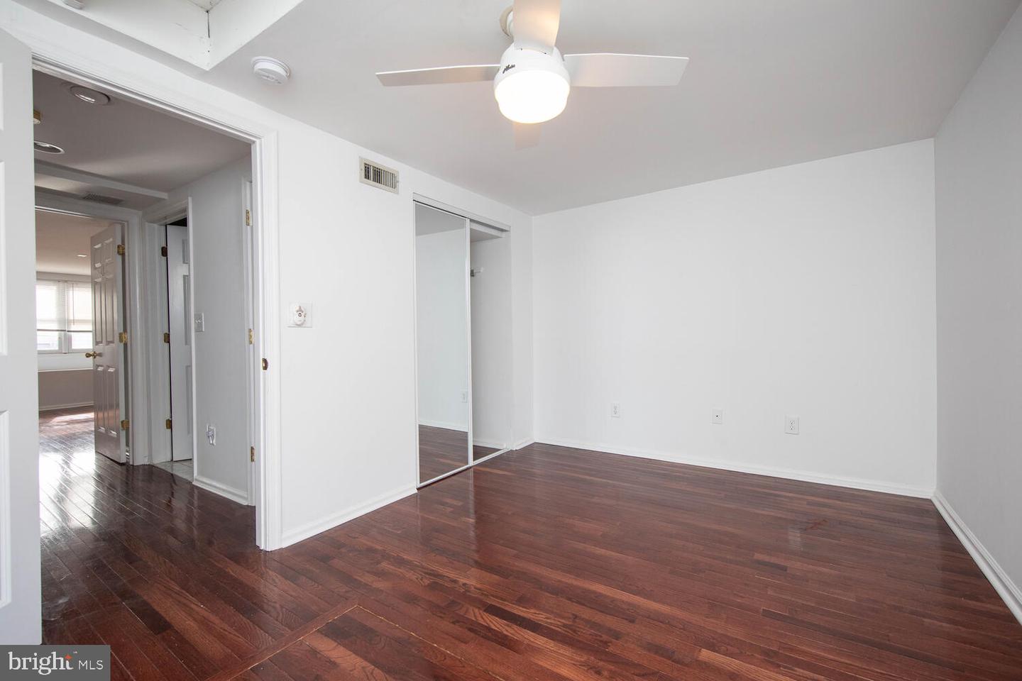 111 Pensdale St