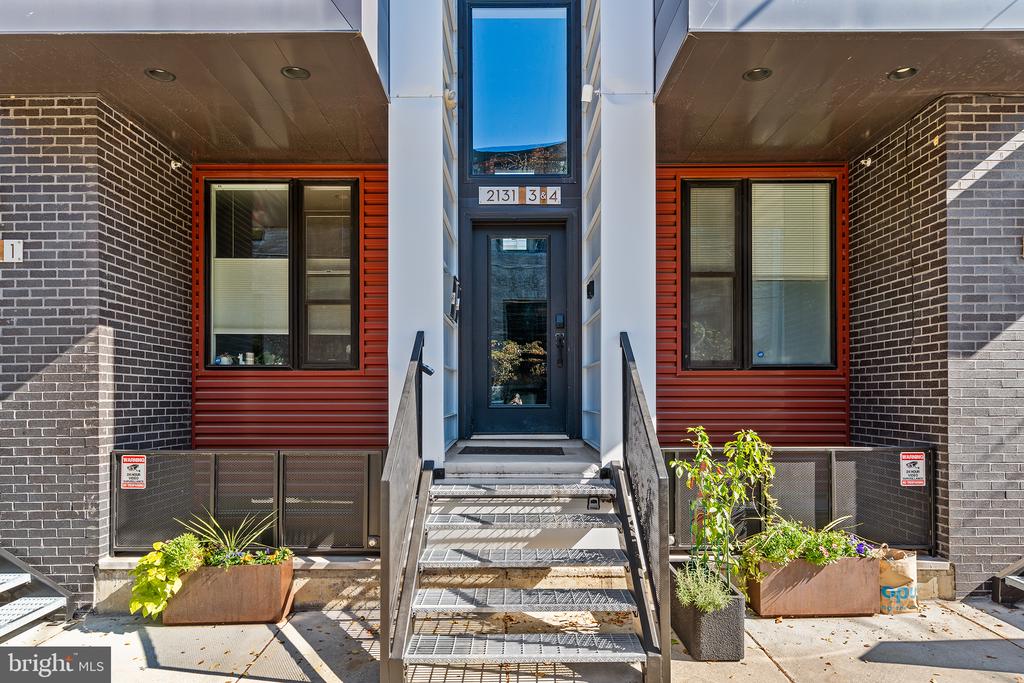2131 E Firth St #3