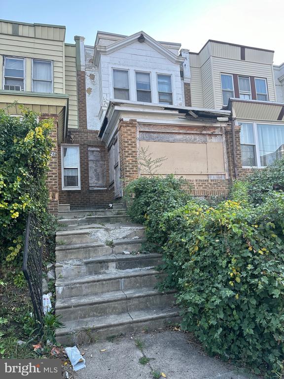 1028 W Olney Ave
