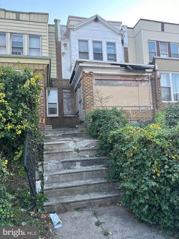 1028 W Olney Ave