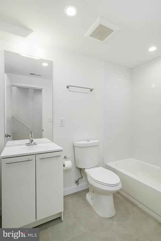 1842 E HAROLD ST #1
