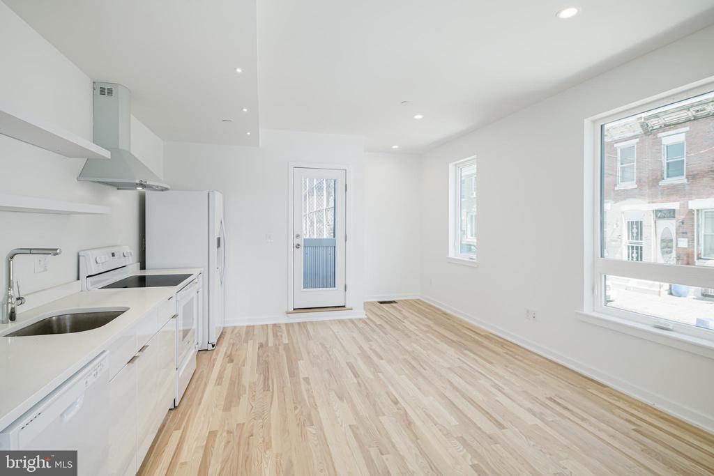 1842 E HAROLD ST #1