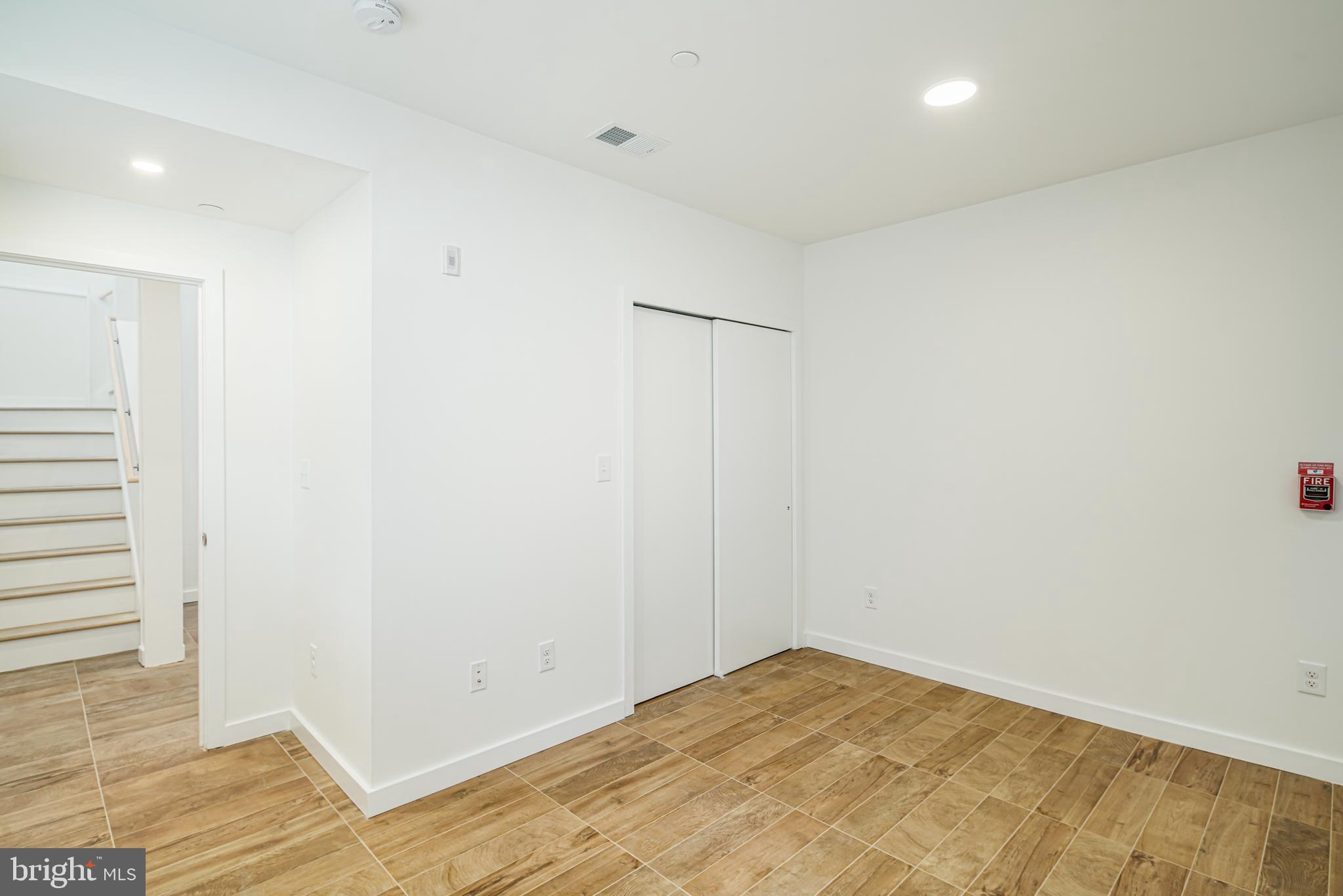 1842 E HAROLD ST #1