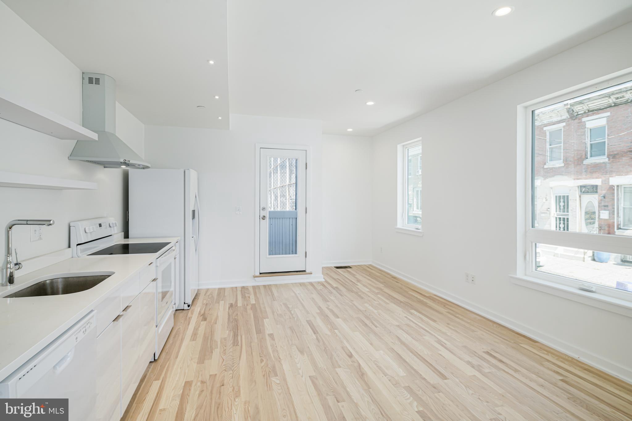 1842 E HAROLD ST #1
