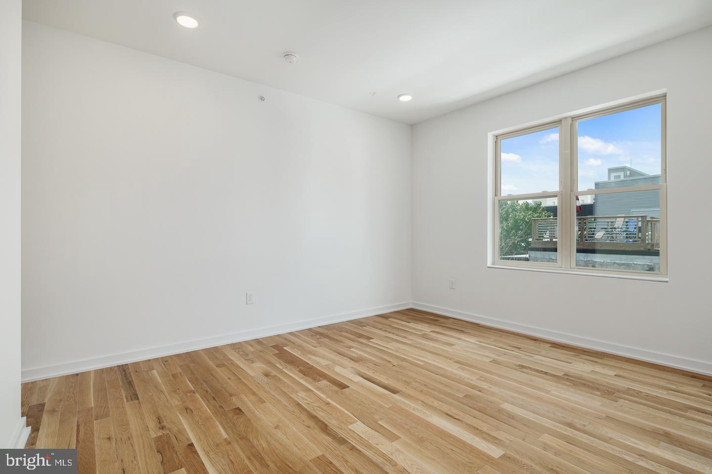 1918-20 E CUMBERLAND ST #E