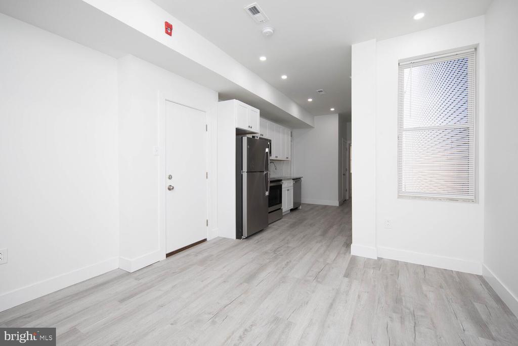 705 N 40TH ST #2ND FLOOR