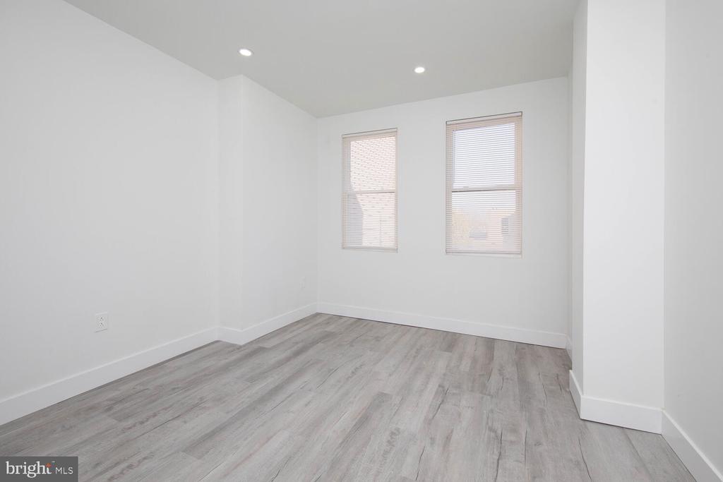705 N 40TH ST #2ND FLOOR