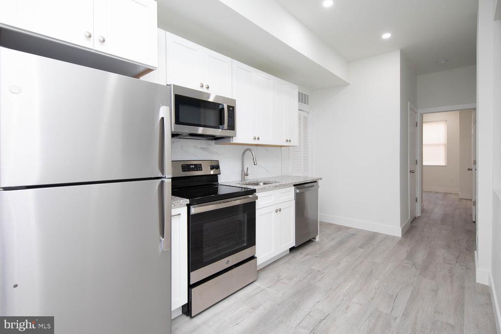 705 N 40TH ST #2ND FLOOR