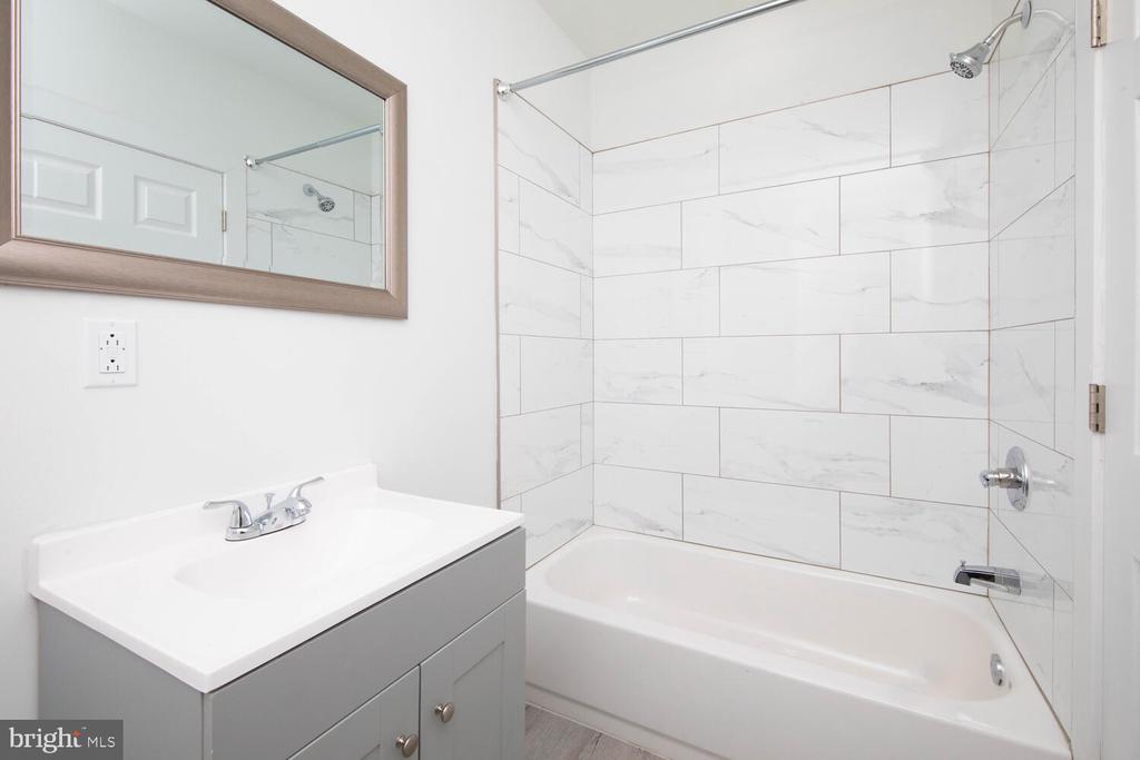 705 N 40TH ST #2ND FLOOR