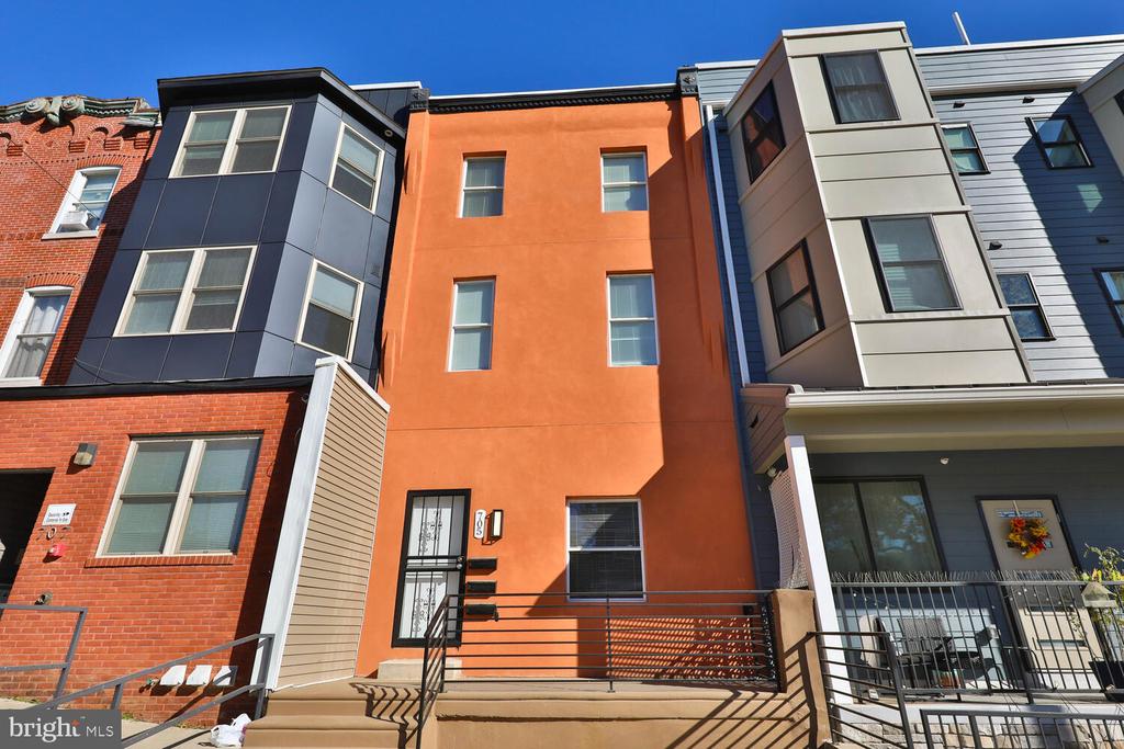 705 N 40TH ST #2ND FLOOR