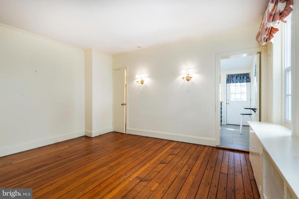 8618 Evergreen Pl