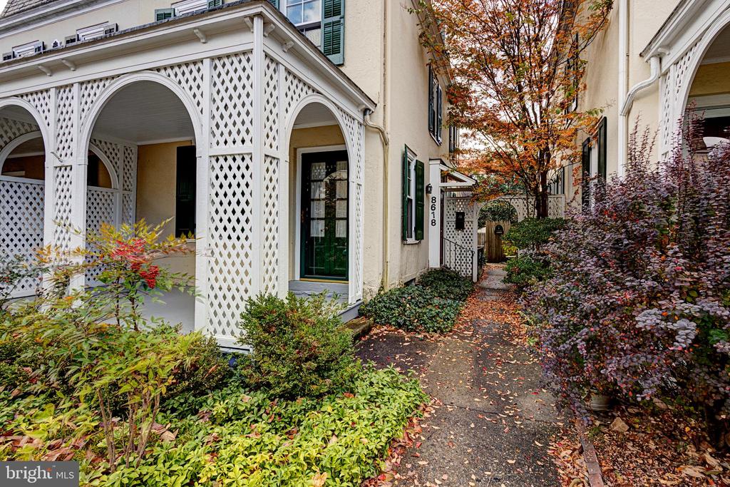 8618 Evergreen Pl