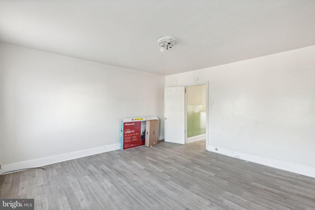 3836 Fairmount Ave