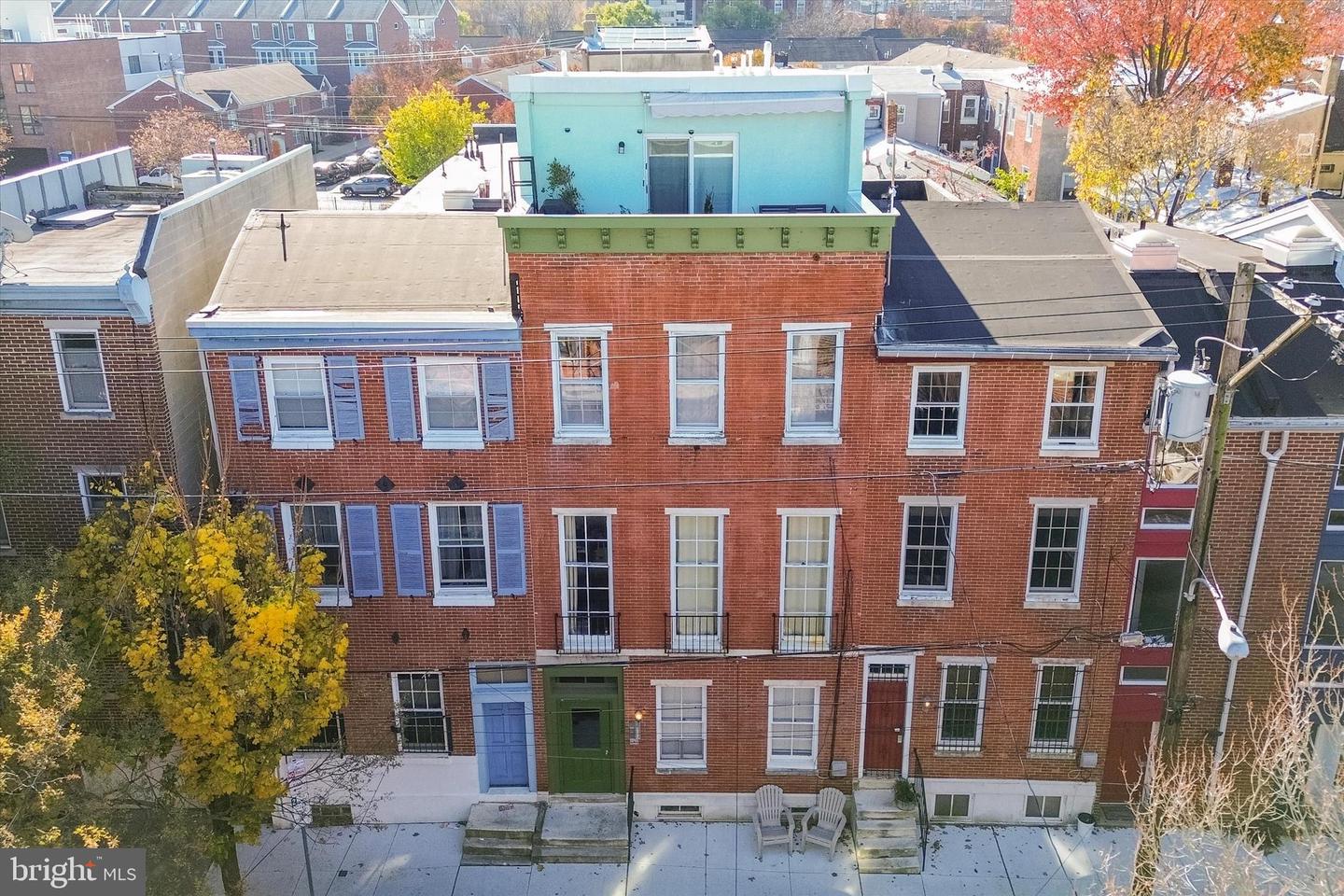 328 Queen St #2