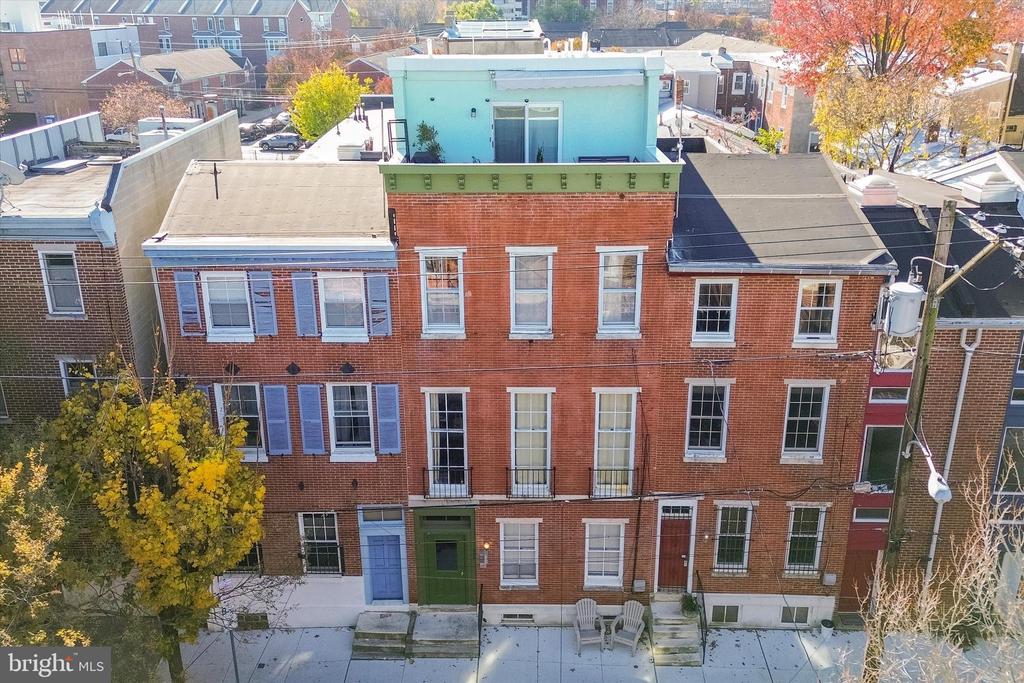 328 Queen St #2