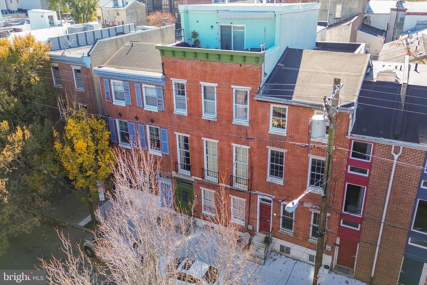 328 Queen St #2