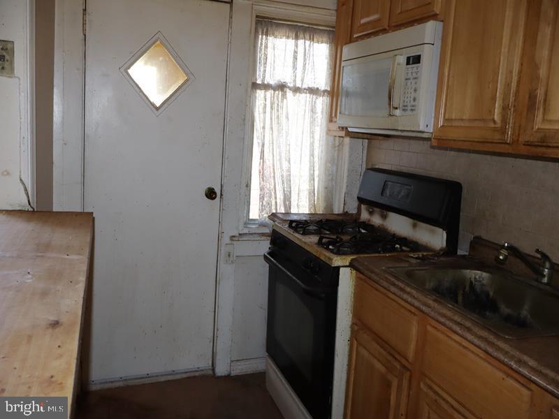 4641 Fernhill Rd