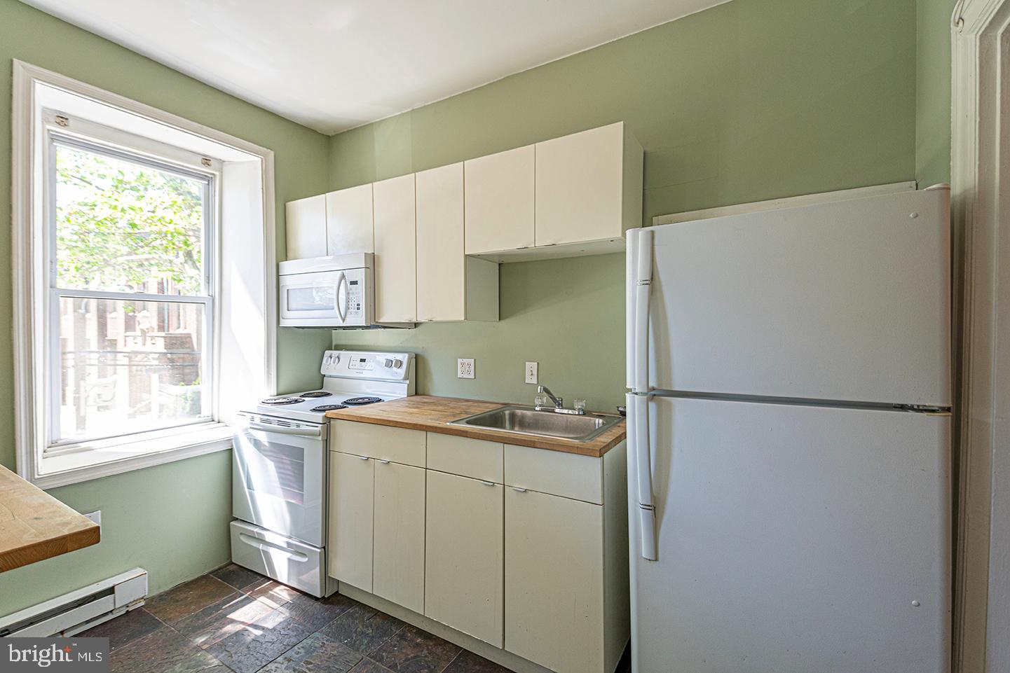 5049 SPRUCE ST #UNIT 2R