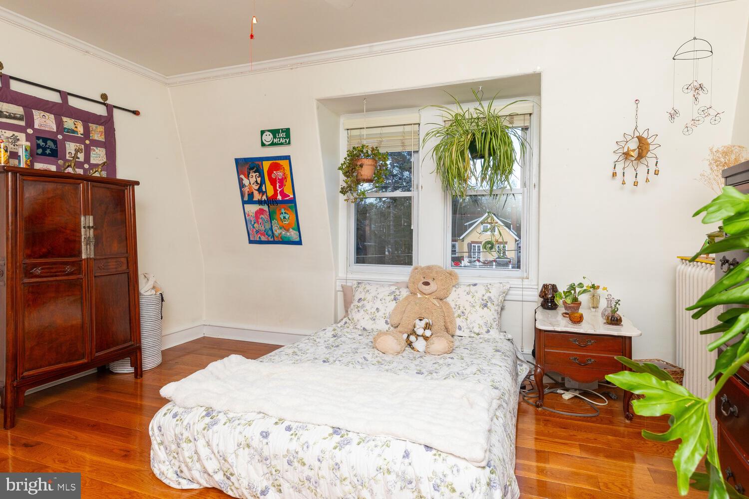 422 E Mount Airy Ave