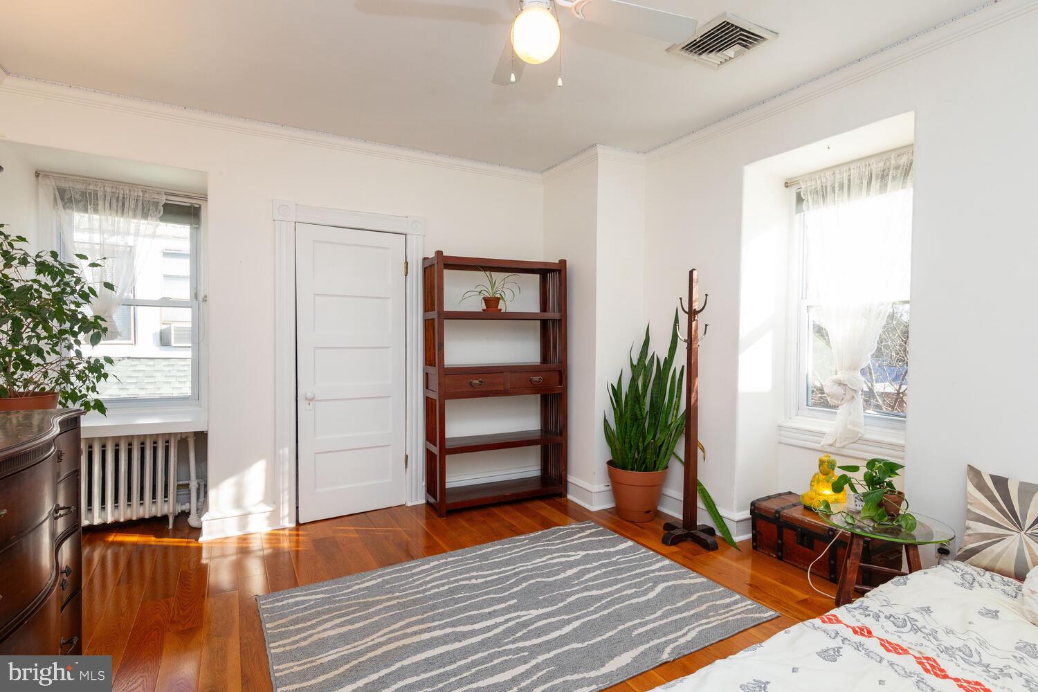 422 E Mount Airy Ave