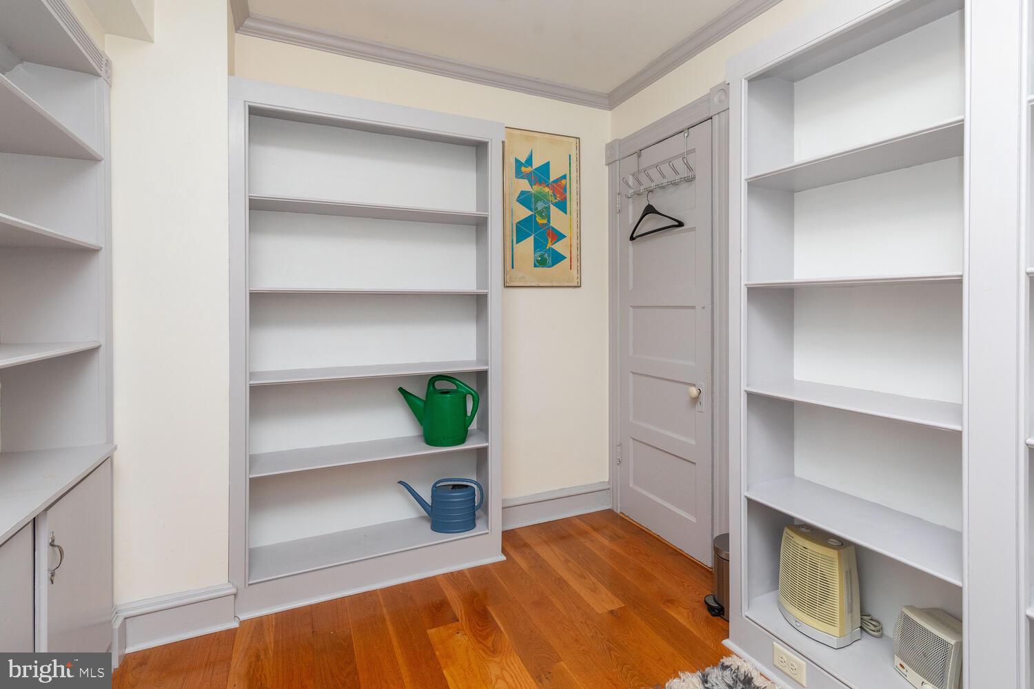 422 E Mount Airy Ave