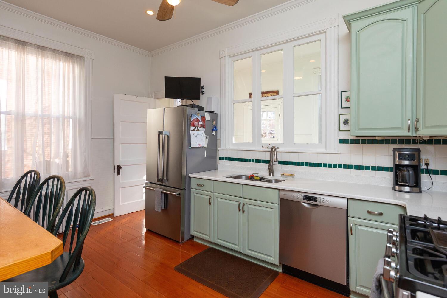422 E Mount Airy Ave