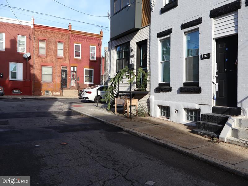 1865 N Marston St