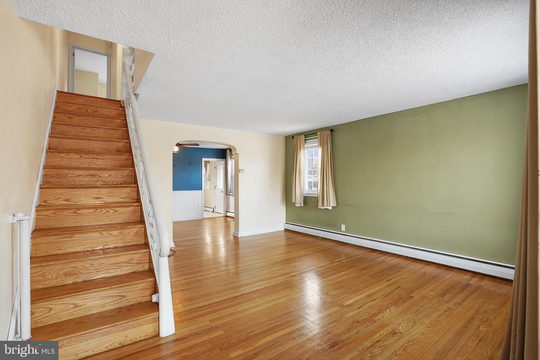 824 GLENN ST