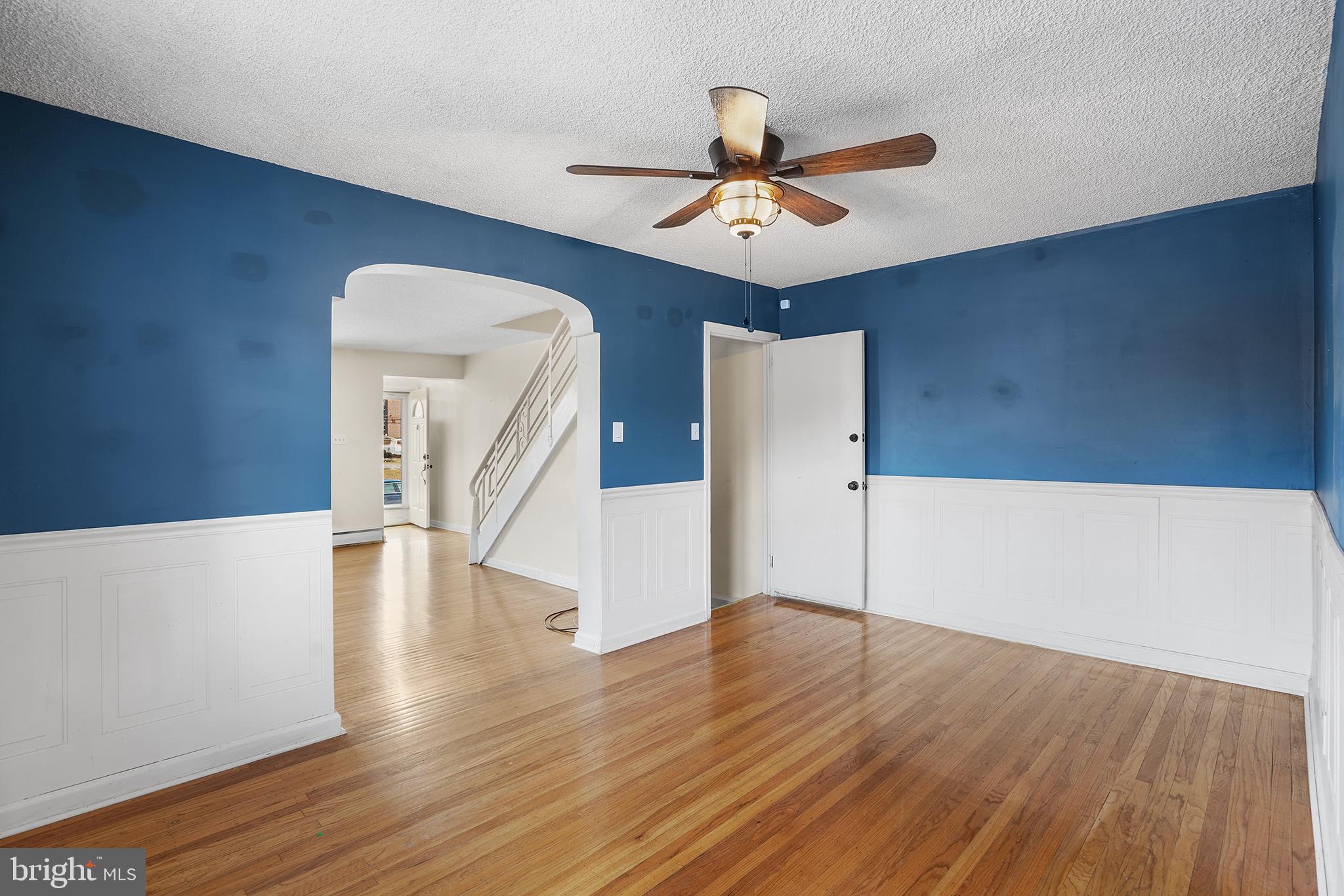 824 GLENN ST