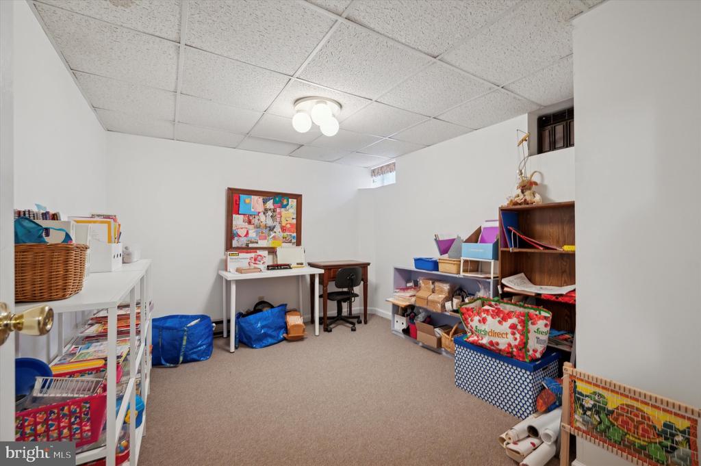 115 E Roumfort Rd #24