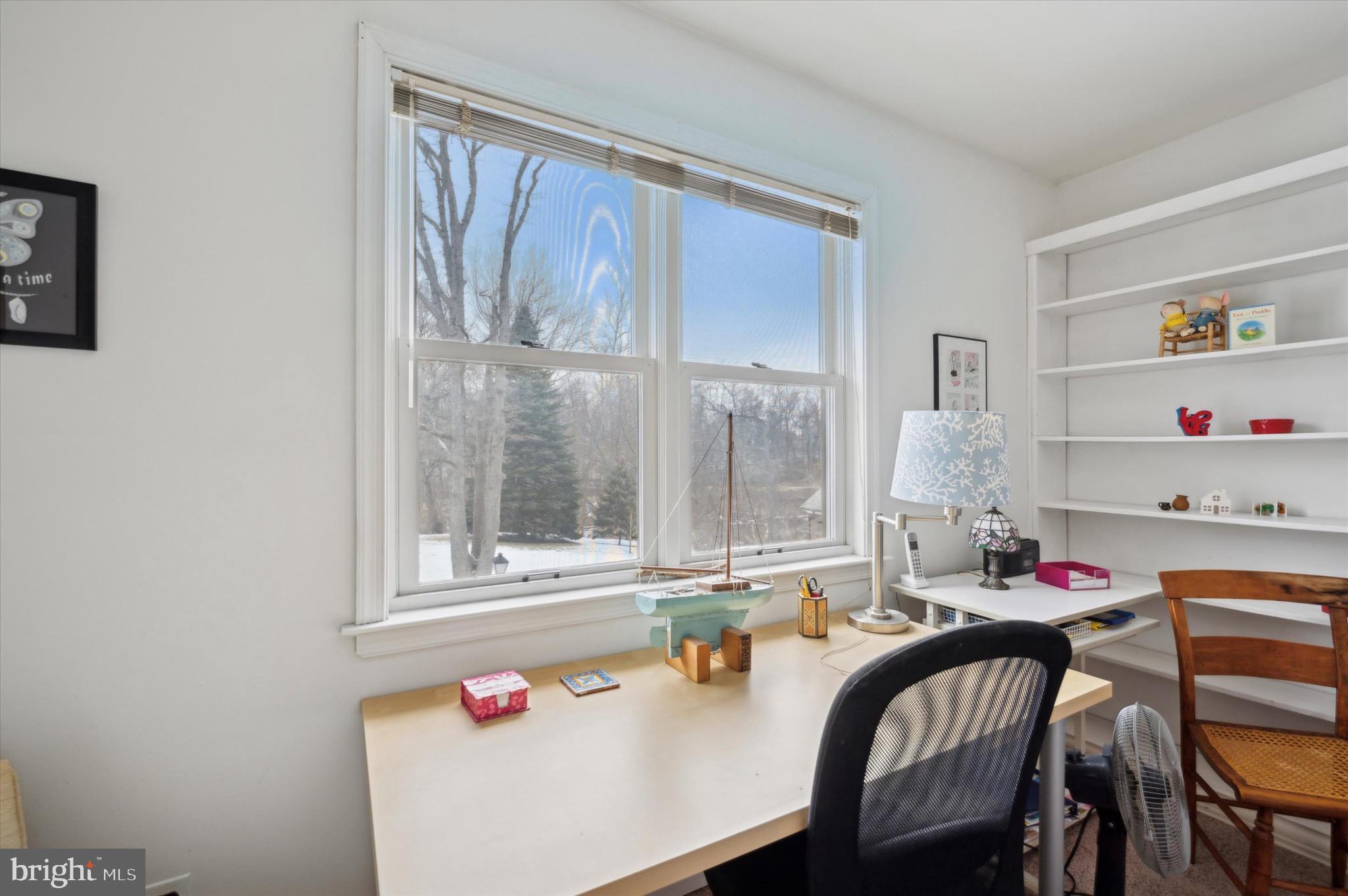 115 E Roumfort Rd #24