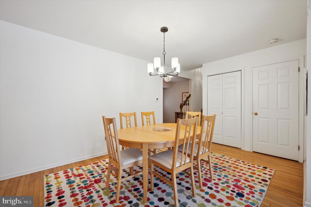 115 E Roumfort Rd #24